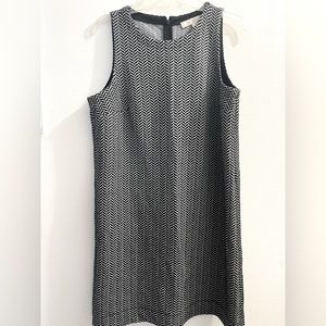 LOFT Sleeveless Shift Dress Herringbone Print Black/White. Size Large Petite.